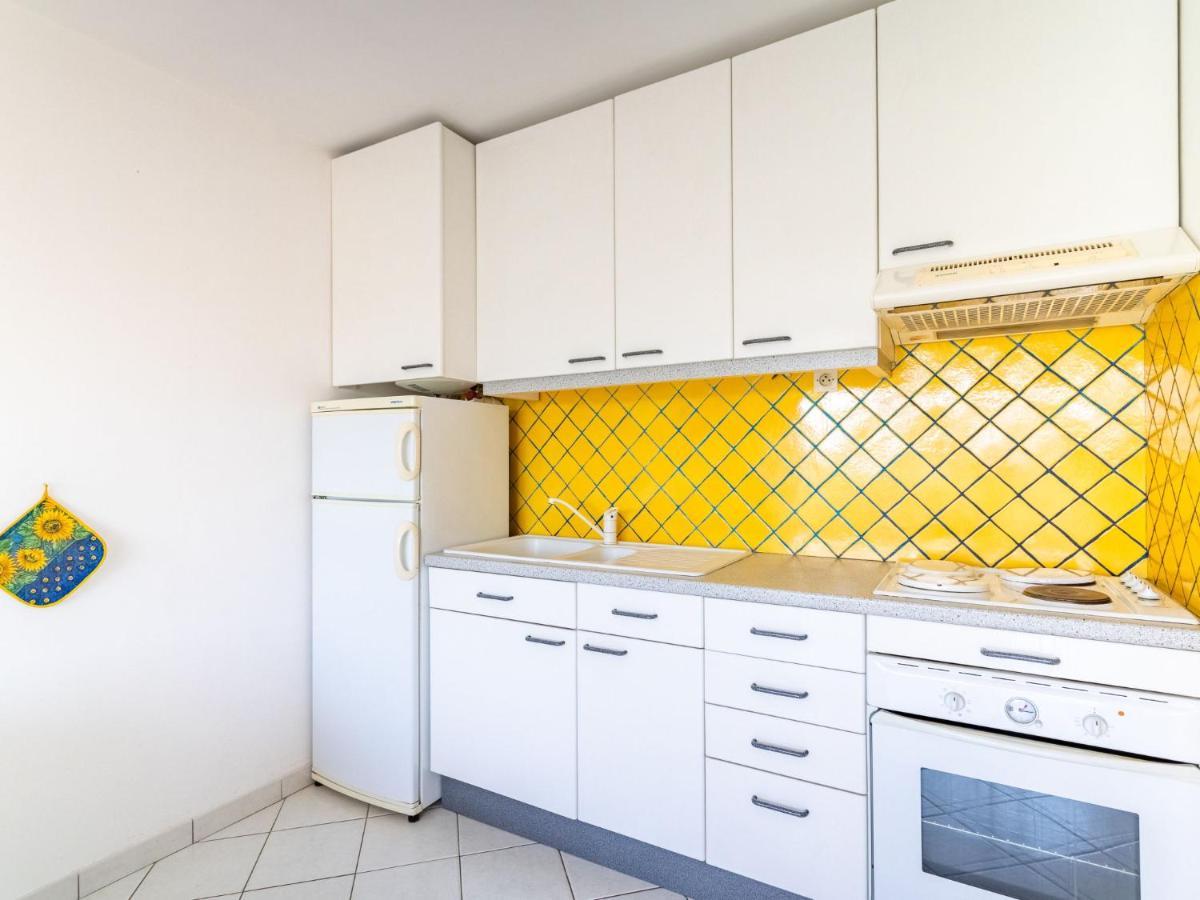 Apartment Les Roses Lauriers By Interhome Le Lavandou Luaran gambar
