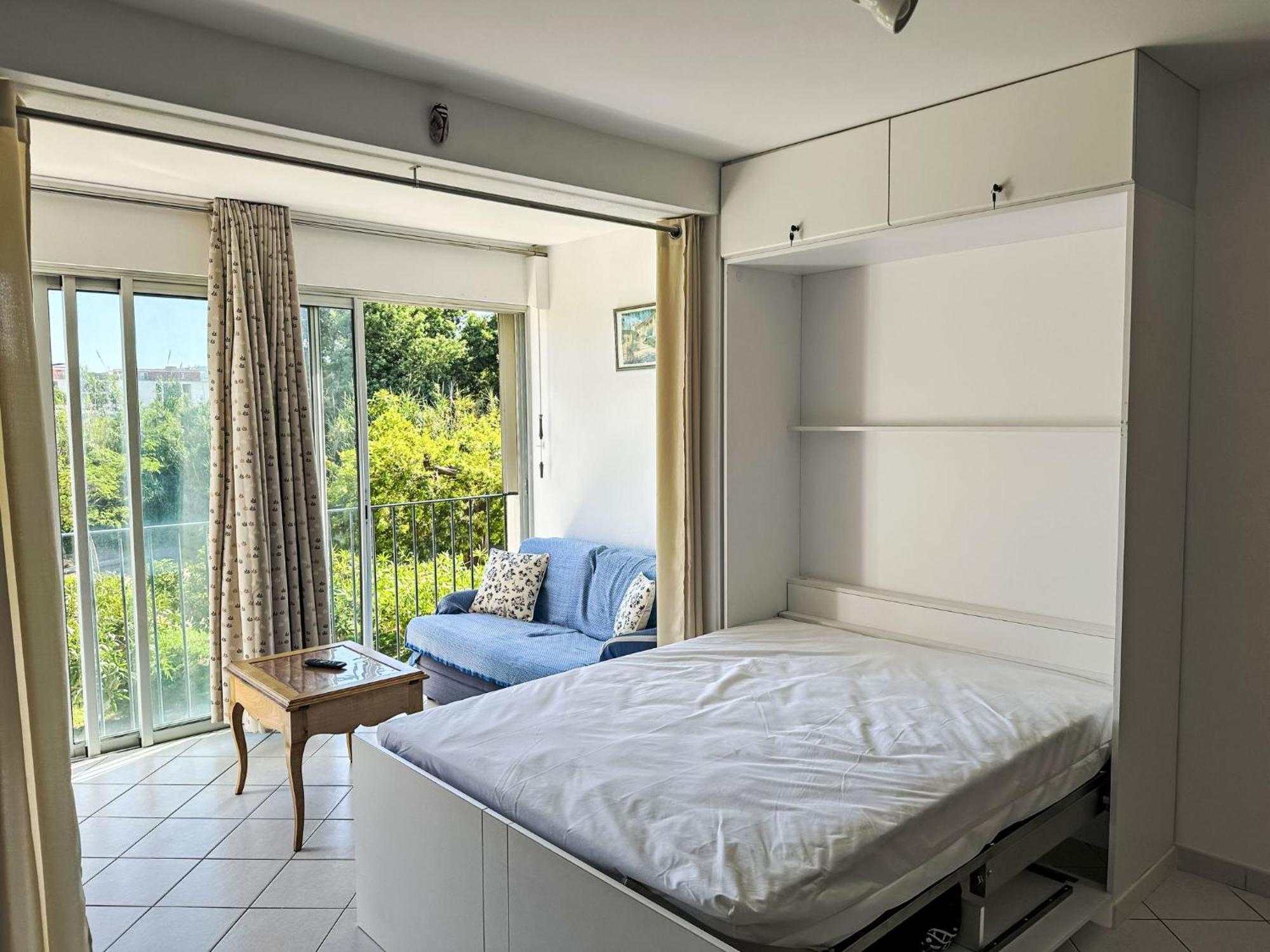 Apartment Les Roses Lauriers By Interhome Le Lavandou Luaran gambar