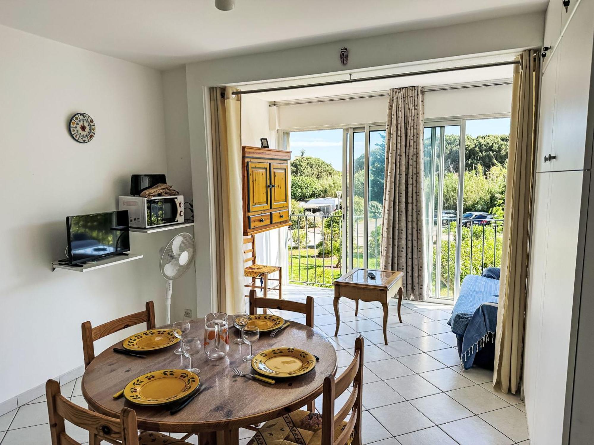 Apartment Les Roses Lauriers By Interhome Le Lavandou Luaran gambar
